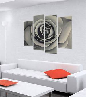 住空間にエレガントで洗練された雰囲気をもたらす薔薇のアートパネル
